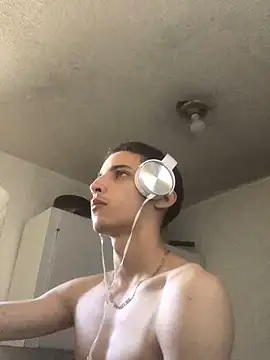 Lobito 00 online show from October 2, 2025, 7:43 pm