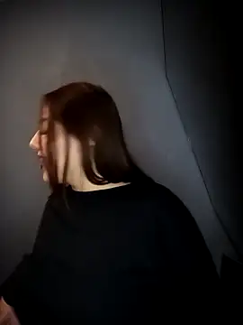 AriNights online show from October 25, 2025, 12:29 am