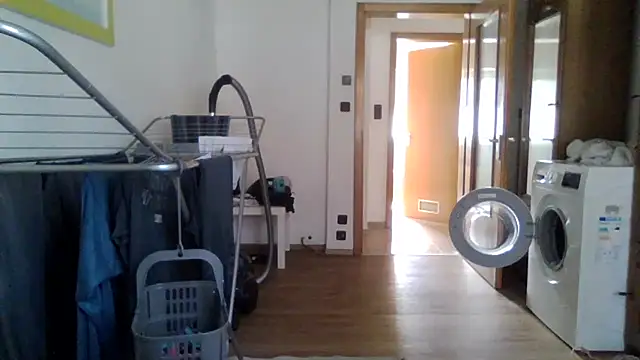 XLBarehengst online show from May 2, 2026, 1:49 pm
