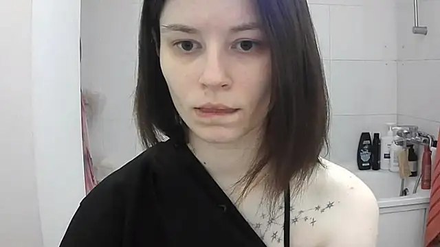 Snapshot of EdlinEngelby chatting on September 30, 2025, 4:34 pm EdlinEngelby online show from September 30, 2025, 4:34 pm