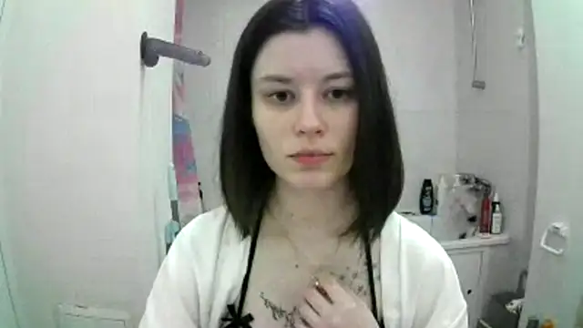 Snapshot of EdlinEngelby chatting on October 2, 2025, 5:09 pm EdlinEngelby online show from October 2, 2025, 5:09 pm