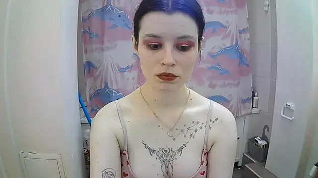 Snapshot of EdlinEngelby chatting on October 15, 2025, 4:40 pm EdlinEngelby online show from October 15, 2025, 4:40 pm