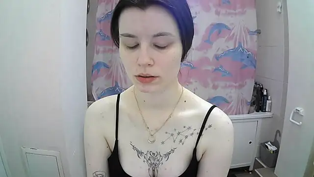 Snapshot of EdlinEngelby chatting on October 18, 2025, 3:13 pm EdlinEngelby online show from October 18, 2025, 3:13 pm