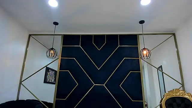 NavannyCattan online show from December 20, 2025, 2:51 am