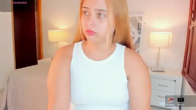 Snapshot of MikaelaStone chatting on October 24, 2025, 12:45 pm MikaelaStone online show from October 24, 2025, 12:45 pm