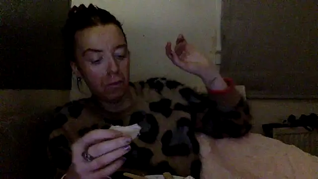 Bellababexox online show from July 4, 2026, 4:51 am