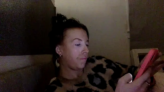 Bellababexox online show from July 6, 2026, 4:31 am