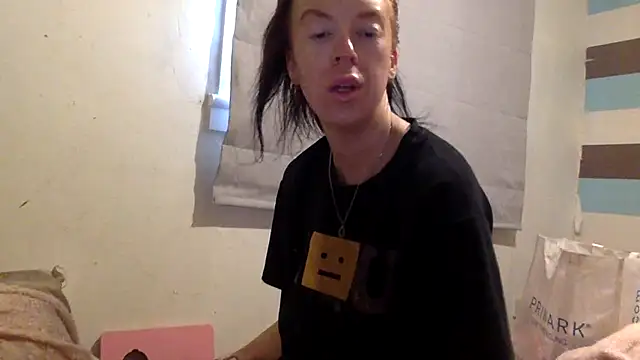 Bellababexox online show from August 8, 2026, 4:42 pm