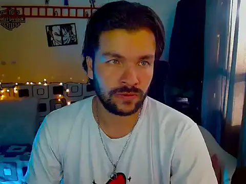 cortelioni massimo  online show from February 4, 2026, 10:26 pm