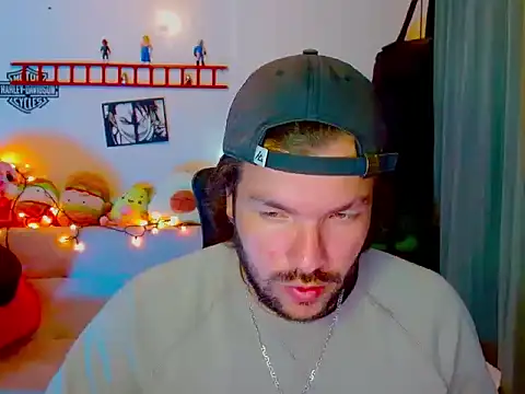 cortelioni massimo  online show from March 25, 2026, 1:33 am