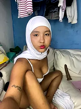 Firuze Hatunn online show from October 16, 2025, 5:41 am