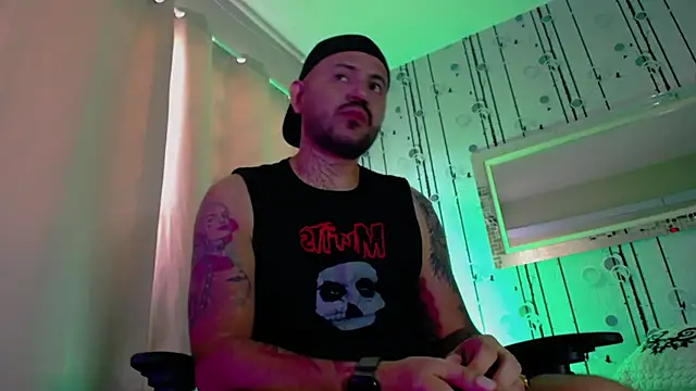 Snapshot of AlphaDrip chatting on September 23, 2025, 12:08 pm AlphaDrip online show from September 23, 2025, 12:08 pm