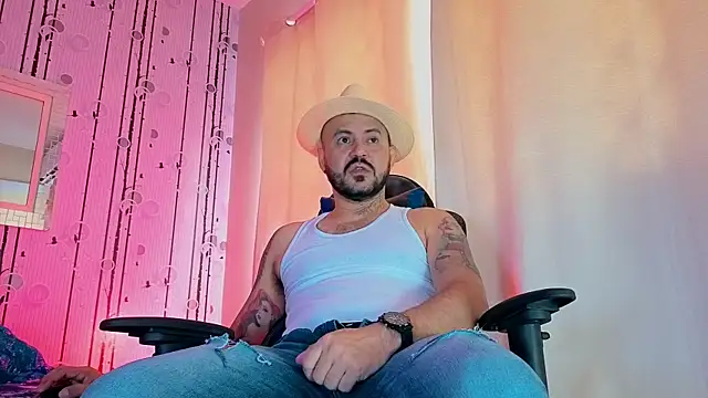 Snapshot of AlphaDrip chatting on October 8, 2025, 12:25 pm AlphaDrip online show from October 8, 2025, 12:25 pm