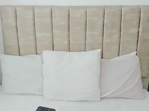 Snapshot of AprilStone1 chatting on December 5, 2025, 12:47 pm AprilStone1 online show from December 5, 2025, 12:47 pm