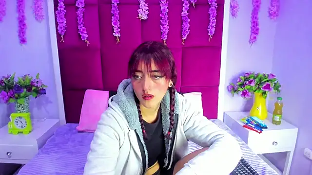  Maleja 19  online show from October 7, 2025, 3:04 am