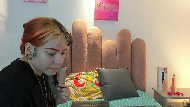 Snapshot of Lily666_ chatting on October 1, 2025, 7:53 pm Lily666 online show from October 1, 2025, 7:53 pm