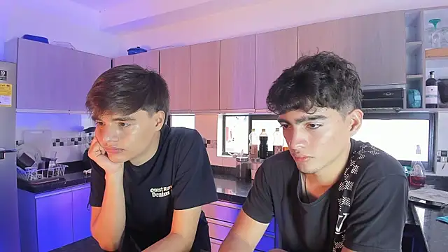 Snapshot of sweet_petter chatting on September 27, 2025, 12:54 pm sweet petter online show from September 27, 2025, 12:54 pm