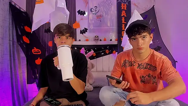 Snapshot of sweet_petter chatting on October 27, 2025, 12:53 pm sweet petter online show from October 27, 2025, 12:53 pm