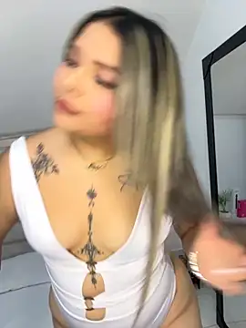 Snapshot of ashley-swift- chatting on October 1, 2025, 4:40 am ashley-swift- online show from October 1, 2025, 4:40 am