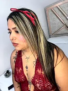 Snapshot of ashley-swift- chatting on October 14, 2025, 9:54 am ashley-swift- online show from October 14, 2025, 9:54 am