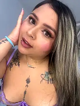 ashley-swift- online show from December 3, 2025, 5:04 am