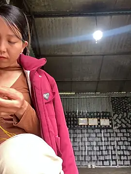 Huong-Ly online show from March 16, 2026, 8:51 am