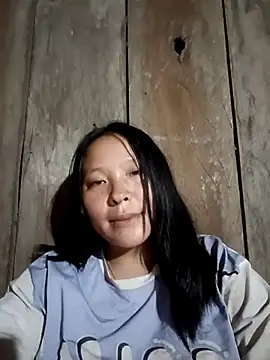 Snapshot of MuiNay chatting on September 24, 2025, 12:08 pm MuiNay online show from September 24, 2025, 12:08 pm