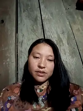 Snapshot of MuiNay chatting on October 5, 2025, 11:52 am MuiNay online show from October 5, 2025, 11:52 am