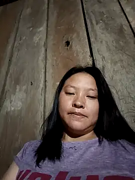 Snapshot of MuiNay chatting on October 20, 2025, 8:42 pm MuiNay online show from October 20, 2025, 8:42 pm