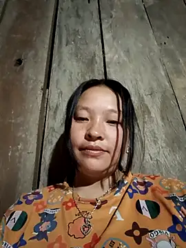 Snapshot of MuiNay chatting on October 26, 2025, 10:15 pm MuiNay online show from October 26, 2025, 10:15 pm