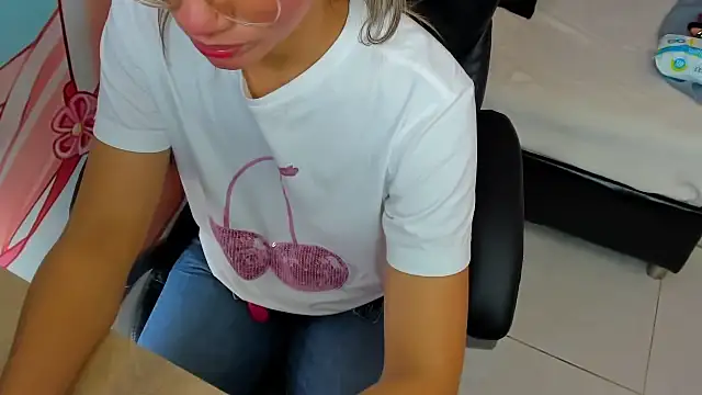 StarletTays online show from October 18, 2025, 12:02 am