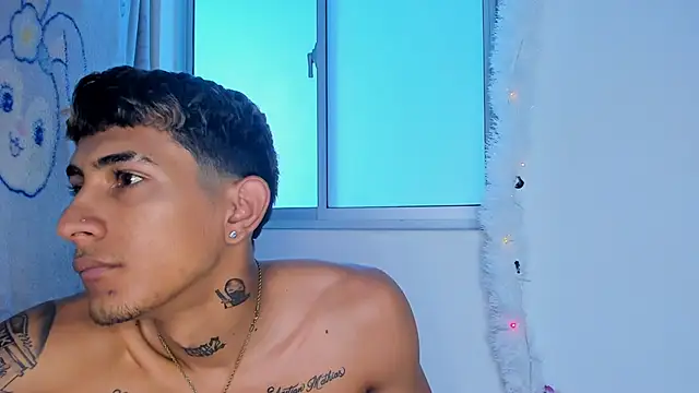 porno king69 online show from December 4, 2025, 3:32 pm