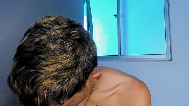 porno king69 online show from December 14, 2025, 3:39 pm