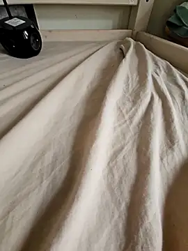 Stingles online show from October 4, 2025, 1:42 pm