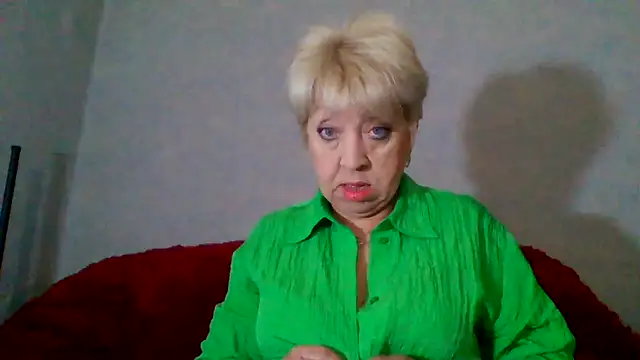 Snapshot of DianaQDream chatting on May 15, 2026, 5:58 am DianaQDream online show from May 15, 2026, 5:58 am