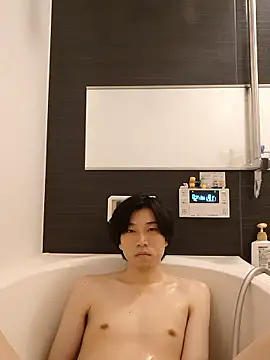 tanaka113 online show from May 4, 2026, 2:02 pm