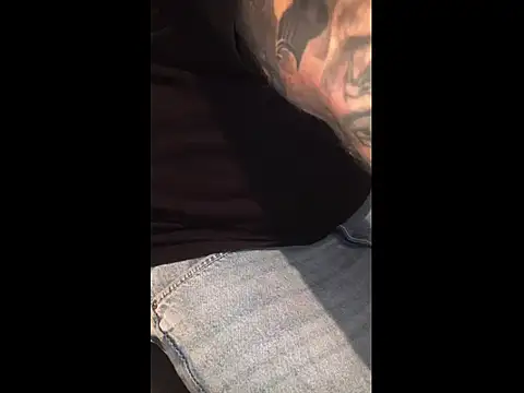 Snapshot of JeffryBoy36 chatting on November 15, 2025, 1:03 am JeffryBoy36 online show from November 15, 2025, 1:03 am