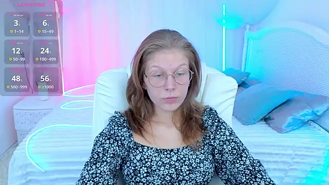 Snapshot of Lilly_Belly chatting on September 9, 2025, 12:26 pm Lilly Belly online show from September 9, 2025, 12:26 pm