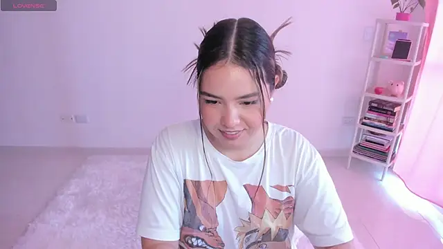 Snapshot of Alana_Banana_ chatting on November 21, 2025, 1:43 pm Alana Banana online show from November 21, 2025, 1:43 pm