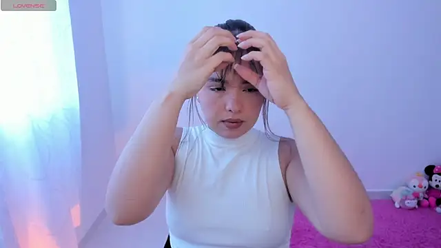 Snapshot of Alana_Banana_ chatting on December 3, 2025, 2:04 pm Alana Banana online show from December 3, 2025, 2:04 pm