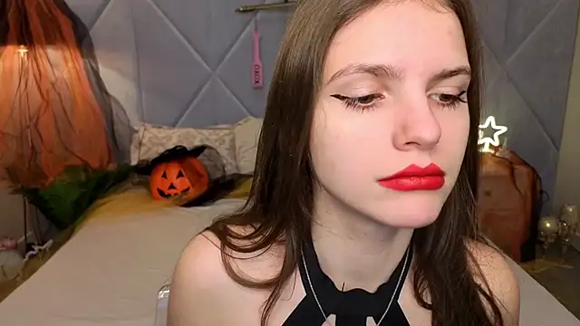 Snapshot of PussyOnLuck chatting on October 24, 2025, 7:05 am PussyOnLuck online show from October 24, 2025, 7:05 am