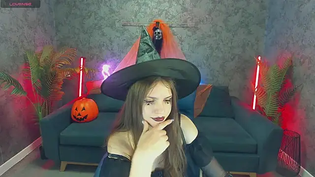 Snapshot of PussyOnLuck chatting on October 28, 2025, 6:50 am PussyOnLuck online show from October 28, 2025, 6:50 am