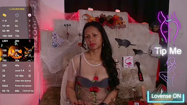 Catherine mature45 online show from October 18, 2025, 6:41 pm