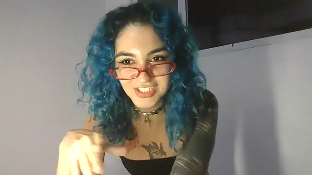 peetitefairy online show from May 16, 2026, 6:21 am