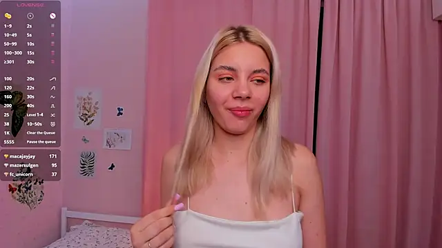 Snapshot of BlissBoardley chatting on September 12, 2025, 3:12 pm BlissBoardley online show from September 12, 2025, 3:12 pm