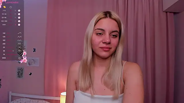 Snapshot of BlissBoardley chatting on September 14, 2025, 3:11 pm BlissBoardley online show from September 14, 2025, 3:11 pm