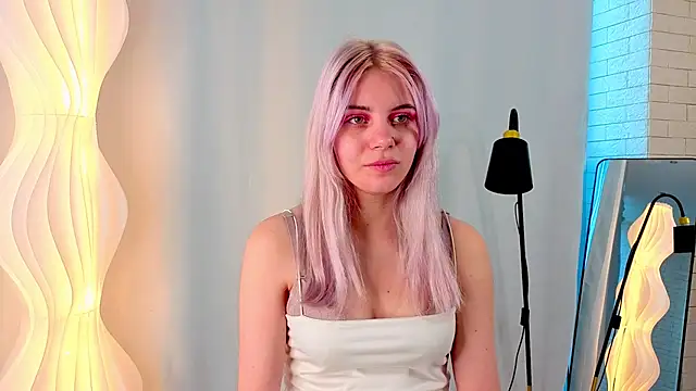 Snapshot of BlissBoardley chatting on October 24, 2025, 6:10 am BlissBoardley online show from October 24, 2025, 6:10 am