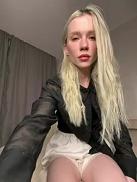 KittenFang online show from May 6, 2026, 7:08 pm