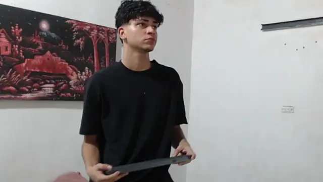 alice julls online show from September 18, 2025, 7:49 pm