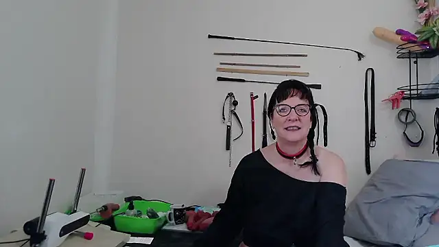 honey47 online show from January 11, 2026, 12:10 pm